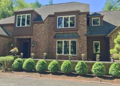 9 Oak Brook Boulevard - Photo 1