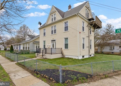 638 Pennsylvania Avenue - Photo 1