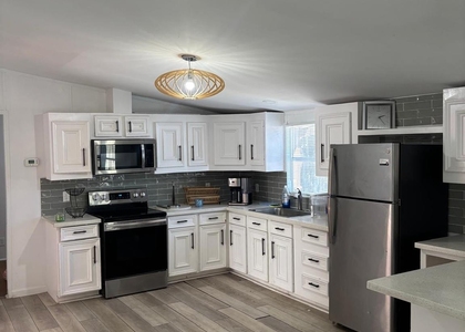 1109 Hurst Creek Rd - Photo 1