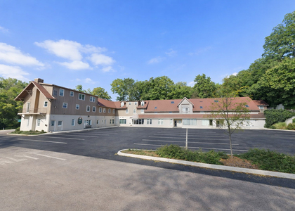 271 Country Commons Road - Photo 1