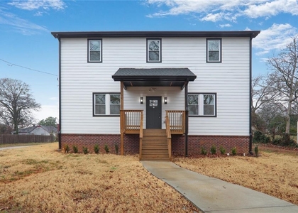 190 Adair Avenue Se - Photo 1