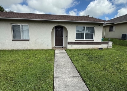 525 Se Van Loon Terrace - Photo 1