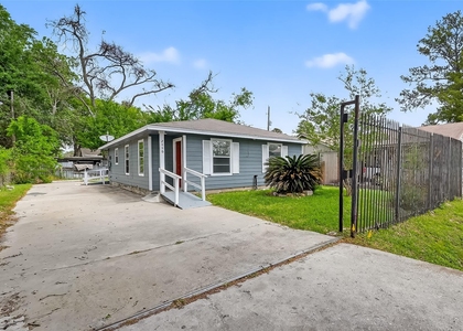 2446 Mayview Drive - Photo 1