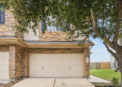 3206 Pearl Bluff Lane - Photo 1