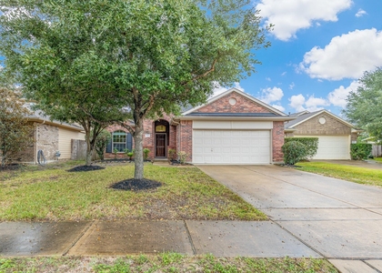 16911 Savannah Park Drive - Photo 1