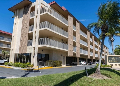 105 Island Way - Photo 1