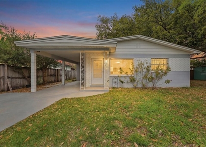 2711 W Heiter Street - Photo 1