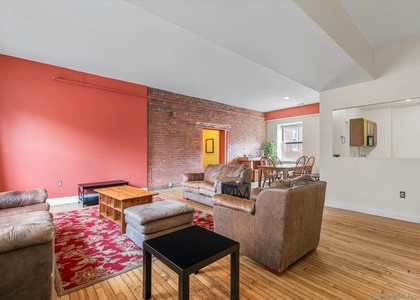 196 Crown Street - Photo 1