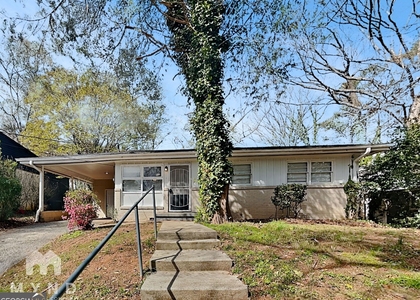 450 Fairburn Road Nw - Photo 1