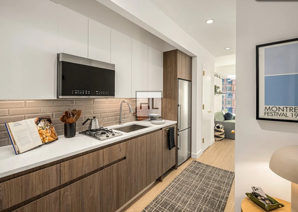 10th Avenue - Photo 1