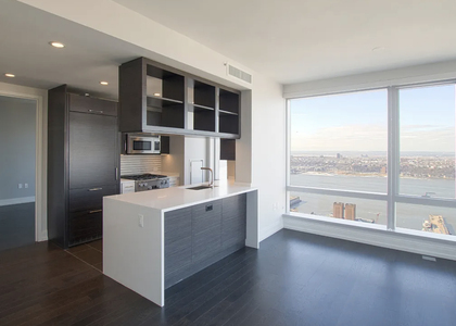 10th Avenue - Photo 1