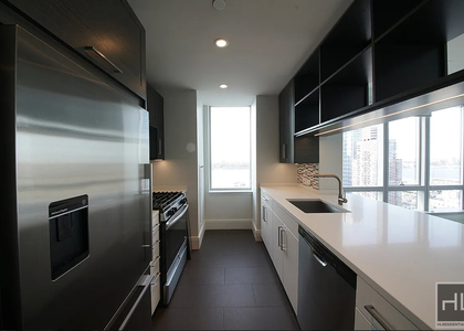 10th Avenue - Photo 1