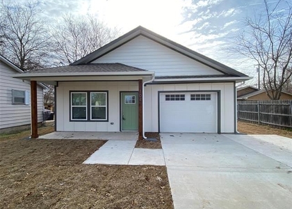 104 E Forest Avenue - Photo 1
