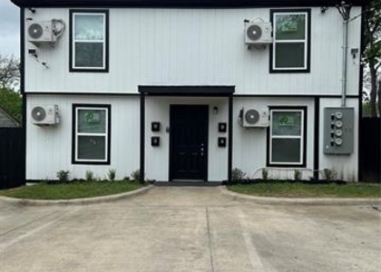 407 N Justin Avenue - Photo 1