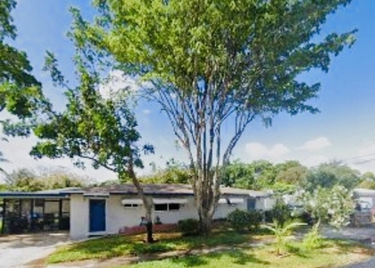 721 Ne 12th Avenue - Photo 1