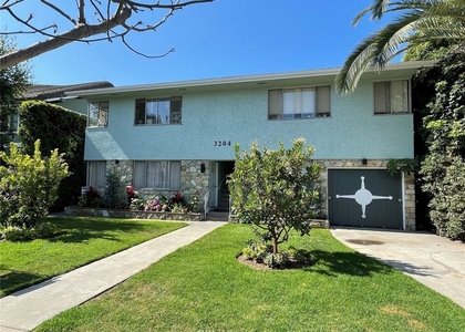 3204 E 2nd - Photo 1