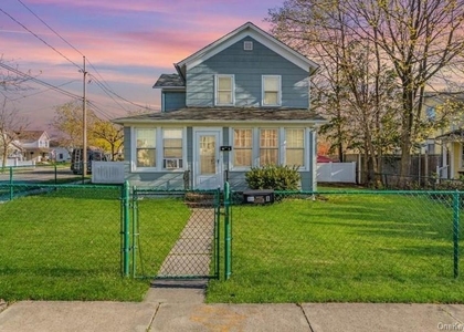 40 Amity Street - Photo 1