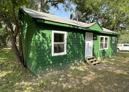 622 Scarbrough St - Photo 1