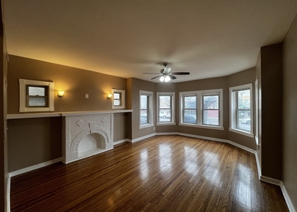 735 N Hamlin Avenue - Photo 1