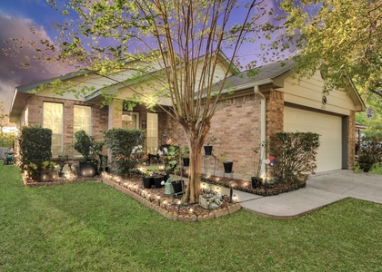 1611 Bob White Street - Photo 1