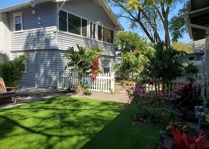 808 Grove Street N - Photo 1