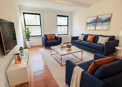 25 West 68th Street - Photo 1