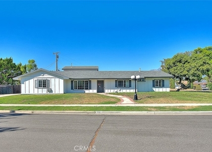 340 W Caroline Street - Photo 1