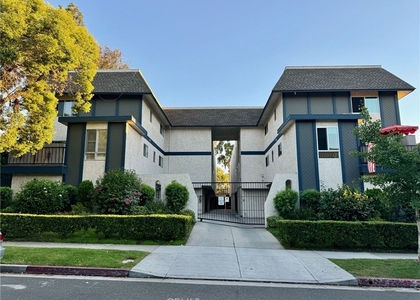412 Burchett Street - Photo 1