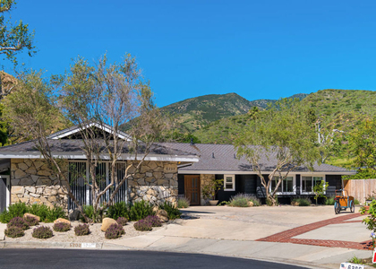 6202 Frondosa Drive - Photo 1