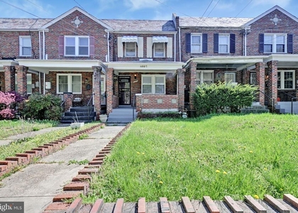 4607 North Capitol Street Ne - Photo 1