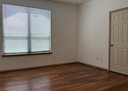 8901 Parkfield Dr - Photo 1