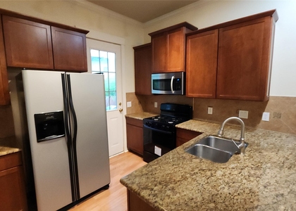 611 Franklin Blvd - Photo 1