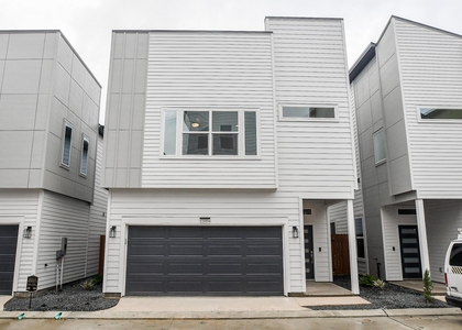 1106 Paul Quinn Street - Photo 1