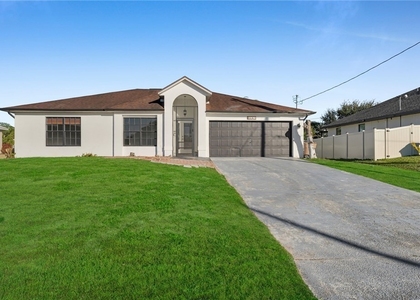 918 Acroft Avenue - Photo 1