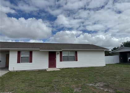 1112 Gifford Avenue S - Photo 1