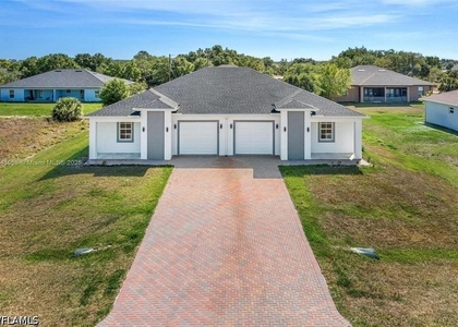 2516 Park Road - Photo 1