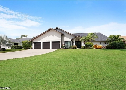 2307 Queens Way - Photo 1