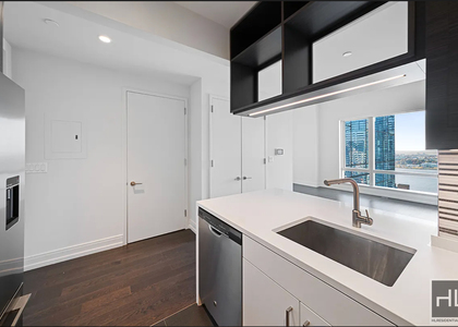 10th Avenue - Photo 1
