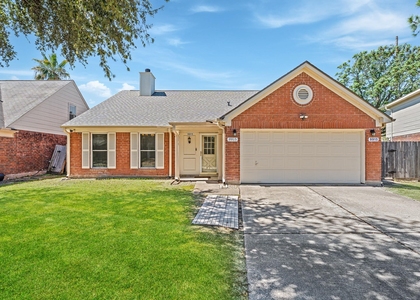 9915 Villa Verde Drive - Photo 1