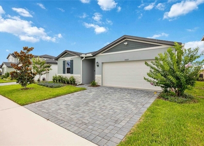 5009 Katrina Drive - Photo 1