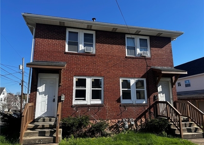 410 W Hallam Ave - Photo 1