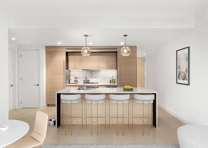 215 West 28th Street - Photo 1