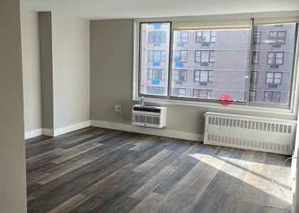 2nd Ave - Photo 1