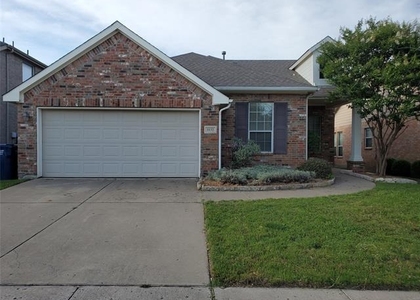 1132 Honeywell Drive - Photo 1
