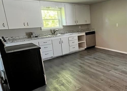 821 Bond Street - Photo 1