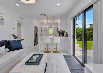 201 Se 7th Street - Photo 1