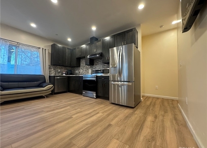 14134 Califa St - Photo 1