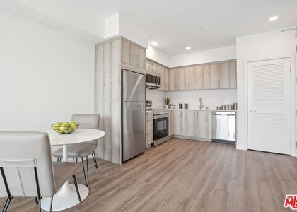 218 Alvarado Street - Photo 1