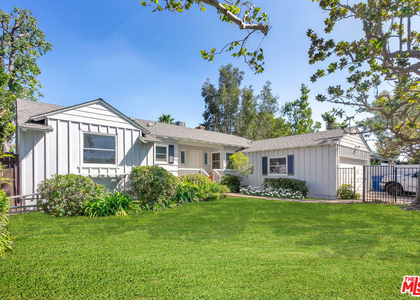 2536 Roscomare Road - Photo 1