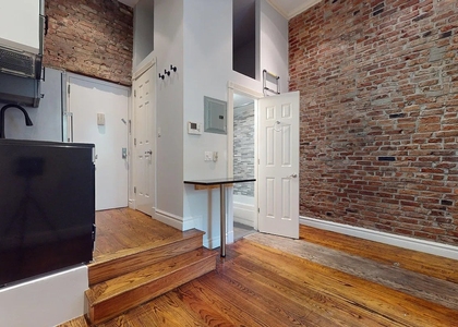 West 14th Street - Photo 1